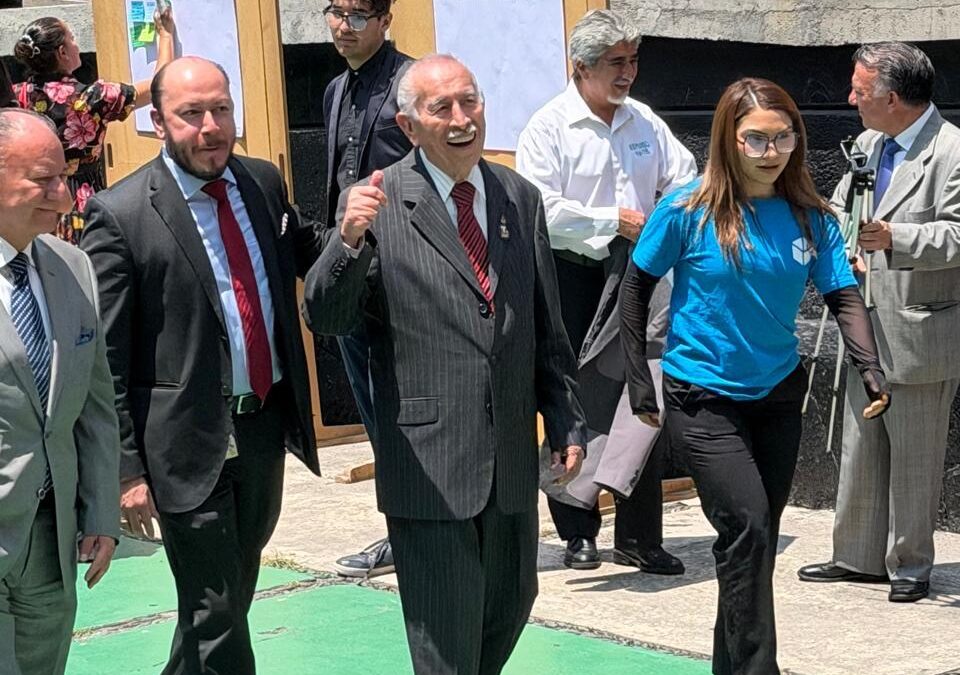 Homenaje al Dr. Jaime Grados Espinosa